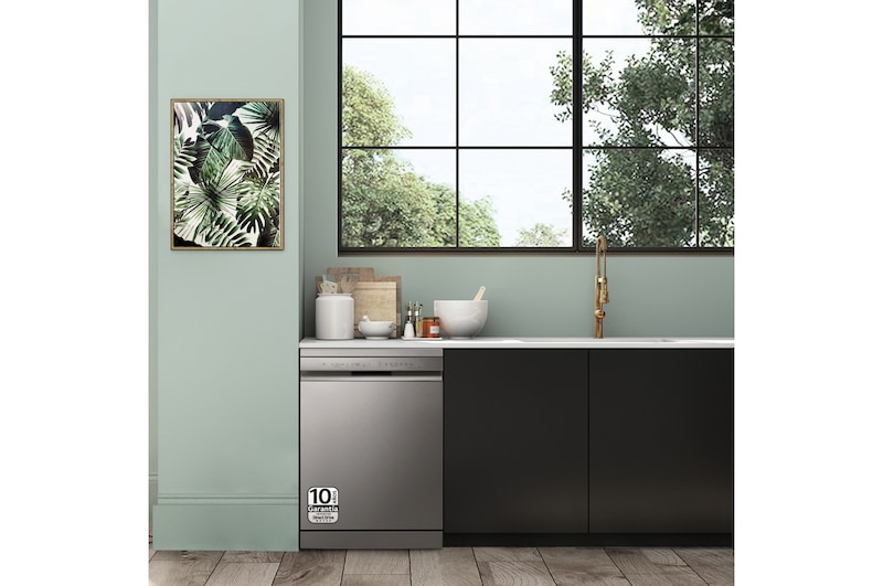 LG Lavavajillas Inox antihuellas con tecnología QuadWash™ , C, con tercera bandeja, DF355FP