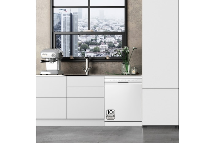 LG Lavavajillas blanco LG QuadWash<sup>TM</sup>, Direct Drive , C, con tercera bandeja, DF355FW