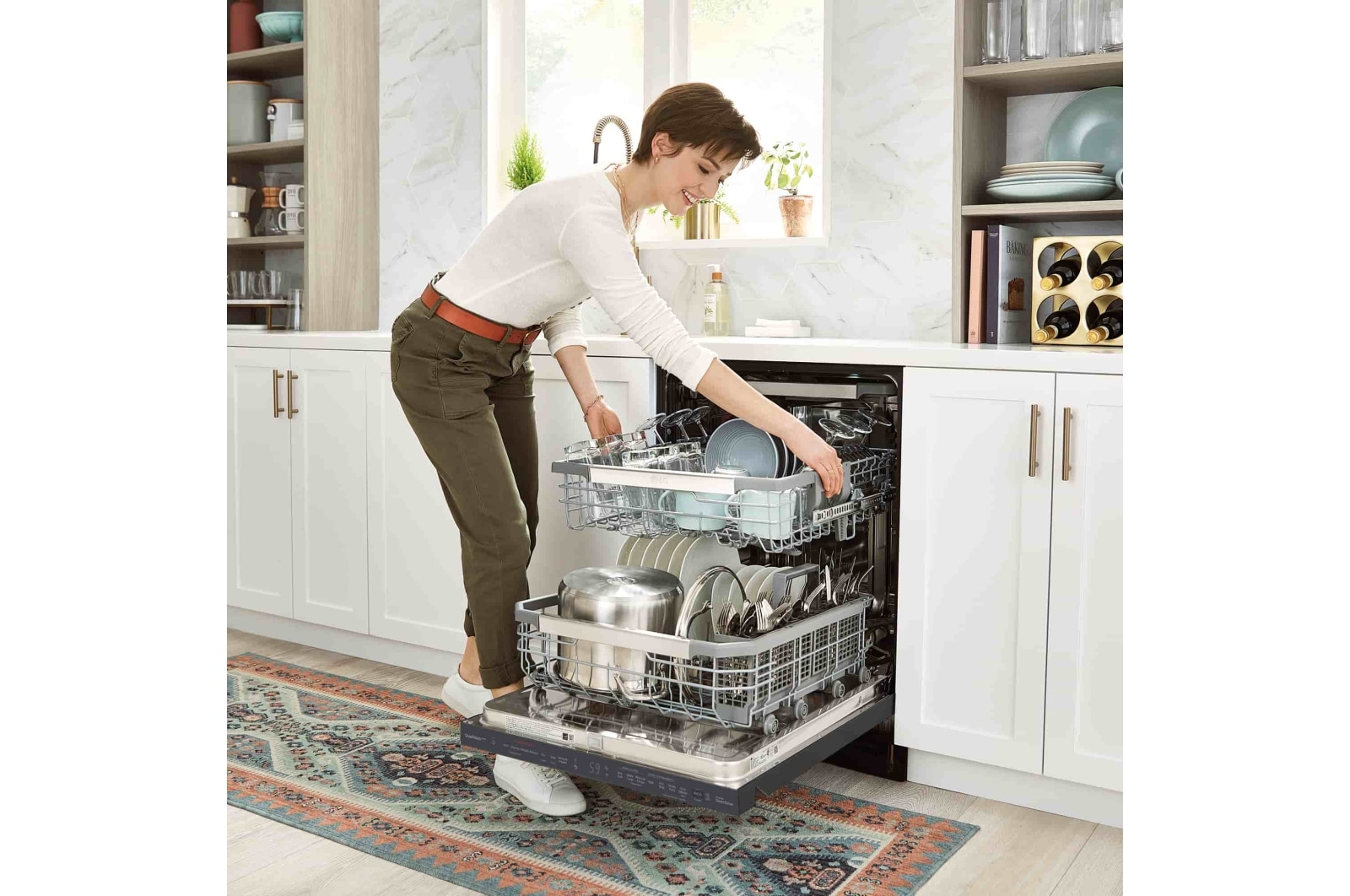 LG Lavavajillas LG QuadWash™ , TrueSteam,  Acero negro mate, clasificación  C, con lavado a vapor y tercera bandeja , DF455HMS