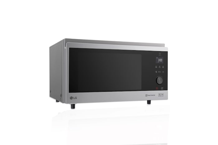 Vista frontal de Horno Convección Microondas 4 en 1  Smart Inverter, con función freidora de aire,  color Acero-Negro 1100W de 39 litros, MJ3965ACS