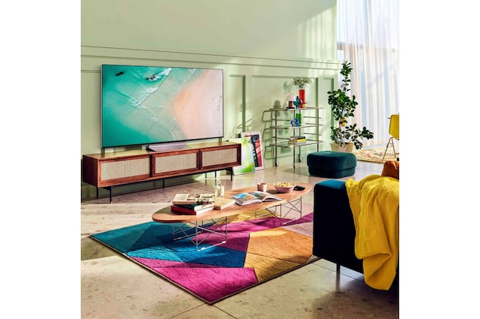LG Televisor LG 4K OLED evo, Procesador Inteligente de Máxima Potencia 4K a9 Gen 5 con IA, compatible con el 100% de formatos HDR, HDR Dolby Vision y Dolby Atmos, Smart TV webOS22, el mejor TV para Gaming. , OLED77C24LA