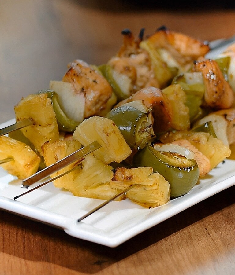 Imagen de varias brochetas de verduras