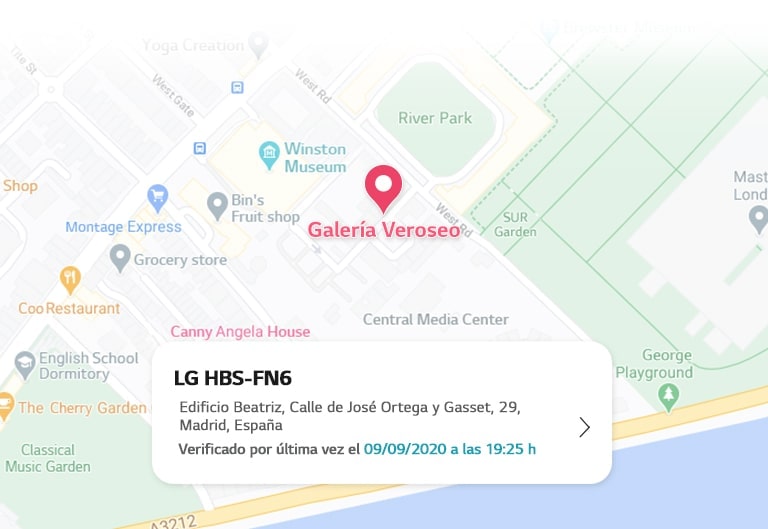 Un mapa muestra un alfiler de ubicación en la última posición de conexión de los auriculares.
