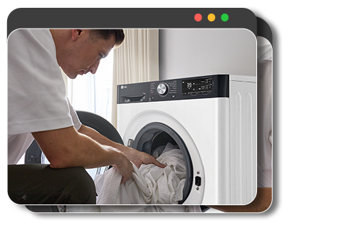 Usuario colocando ropa en la lavadora y usando la app del smartphone para iniciar el lavado a distancia.