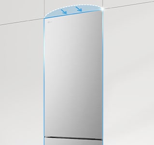 Frigorífico de puerta plana integrado en los armarios de la cocina,.