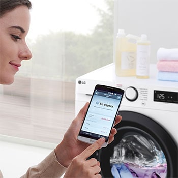 LG Lavadora inteligente AI Direct Drive,  Vapor,  10kg ,  1400rpm Un 10% más eficiente que A, Serie 500, F4WR5010A6W