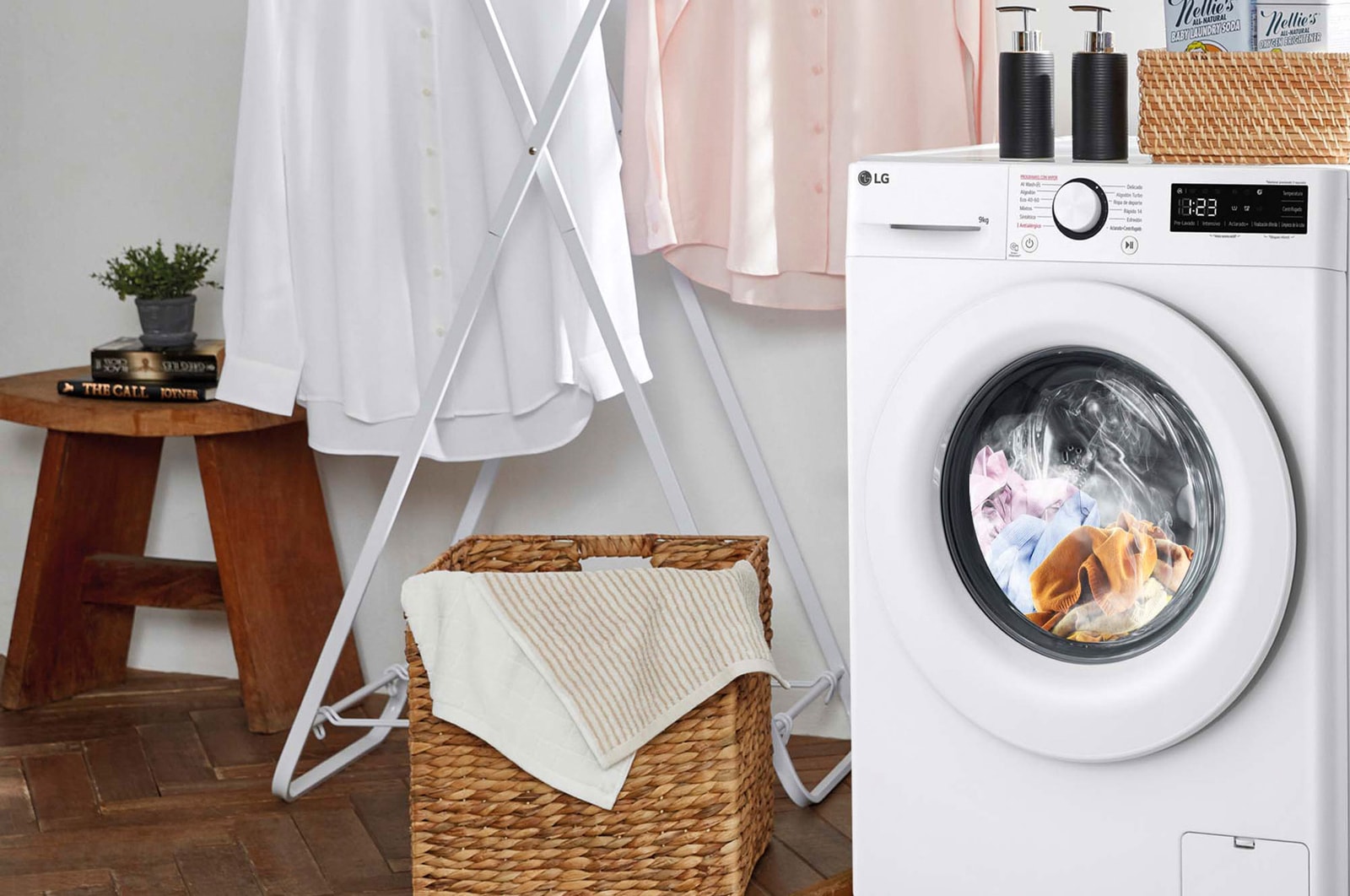 LG Lavadora inteligente AI Direct Drive, Vapor, 9kg , 1400rpm Un 10% más eficiente que A, Serie 500, F4WR5009A3W