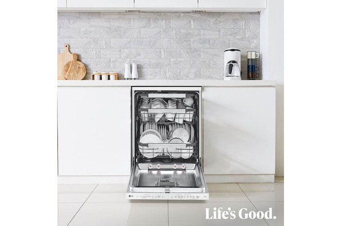 LG Outlet Lavavajillas LG QuadWashᵀᴹ Steam, Blanco, Un 10% más eficiente que A, con lavado a vapor y tercera bandeja​, DF587HHS.OUTLET