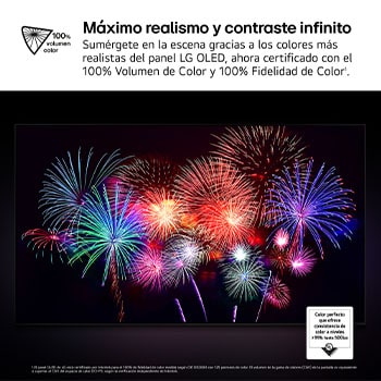 En la pantalla de un televisión se muestran fuegos artificiales deslumbrantes y vibrantes. Esto demuestra el 100 % de fidelidad de color que presenta colores precisos incluso con la luz del sol.  El logo de la certificación también es visible: la tecnología Perfect Color ofrece niveles de consistencia de color superiores al 99% de hasta 500 lux. A su lado también está la certificaciones independiente de Intertek.