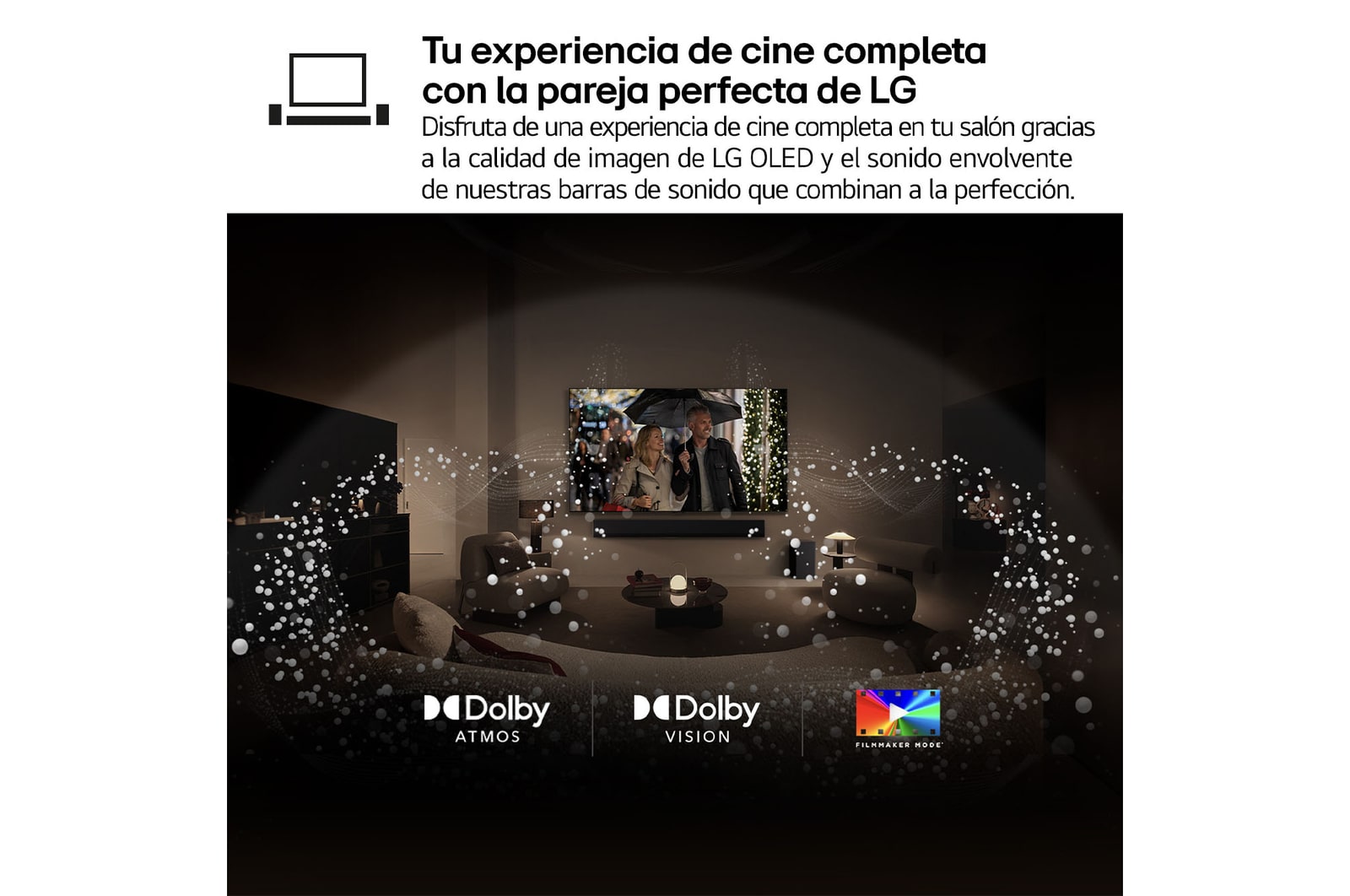 Vista del salón de una lujosa casa. Un hombre está viendo una película en su televisor LG OLED TV montado en la pared. El diseño del televisor combina a la perfección con la pared y el estilo del salón.