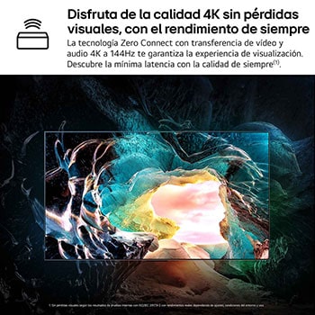 Espacio de sala de estar con un televisor LG OLED montado en la pared. En el televisor hay una cadena montañosa contra un oscuro cielo vespertino lleno de estrellas. Esta escena está dividida en dos para mostrar cómo el Perfect Black ofrece niveles de negro verdaderos ya sea que esté brillante o oscuro a tu alrededor. Un lado de la escena muestra una versión más apagada y gris del paisaje etiquetada como Pantalla mate. En el otro lado hay una imagen más agradable con un rango dinámico mayor de negros y blancos. Esta está etiquetada como Pantalla Perfect Black. También es visible el logotipo de certificación, la Tecnología Perfect Black proporciona niveles de negro menores o iguales a 0.24 nit hasta 500 lux. Una burbuja de texto está a su lado y dice, verifica la marca de certificación Perfect Black.