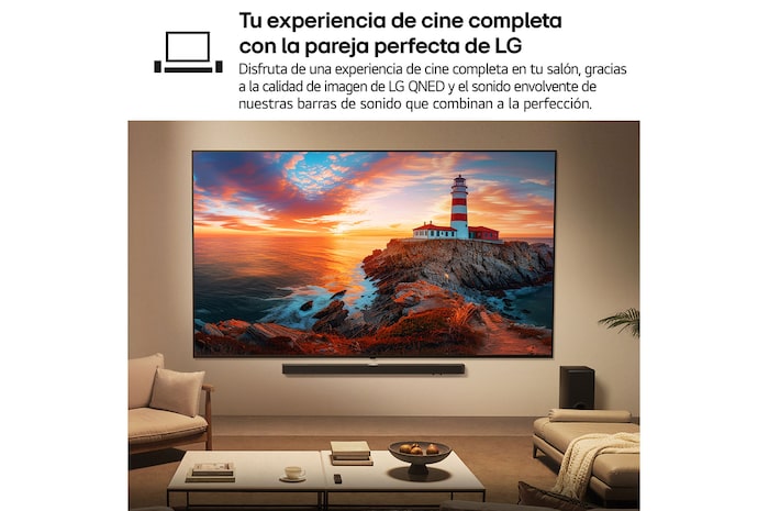 En la pantalla de un televisor LG TV se muestra contenido de ciencia ficción. En la pantalla se puede ver la interfaz de AI Chatbot. El usuario envía un mensaje al chatbot indicando que la pantalla está muy oscura. El chatbot le ofrece una solución a su consulta. Toda la escena está dividida por la mitad. Un lado está más oscuro y el otro más brillante, para mostrar cómo AI Chatbot ha resuelto automáticamente el problema del usuario. El texto explica como Al Chatbot es capaz de entender y de ofrecer una solución a la consulta del usuario.