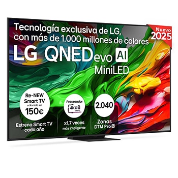 Vista lateral ligeramente inclinada hacia la derecha del televisor LG QNED evo