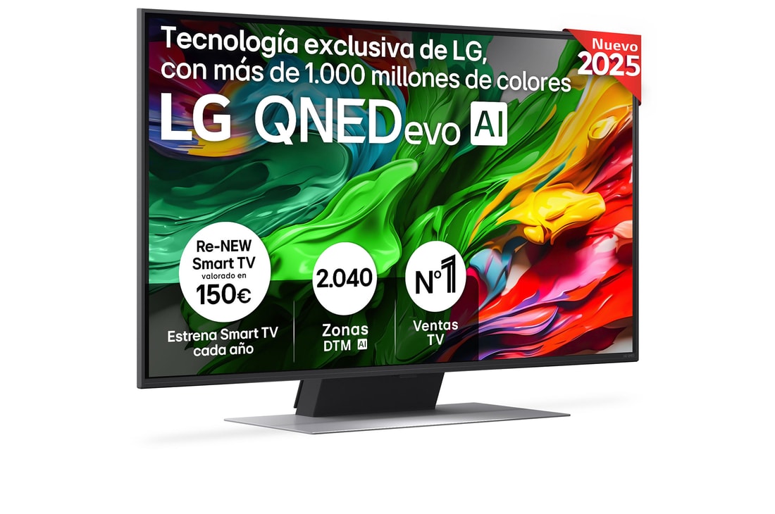 Vista lateral ligeramente inclinada hacia la derecha del televisor LG QNED evo