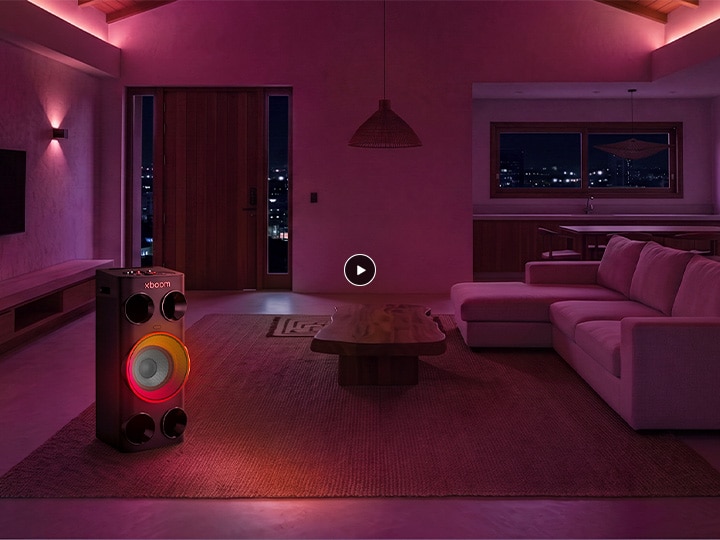 Altavoz de fiesta LG xboom Power 7000 con Space Calibration Pro para un sonido personalizado en un salón espacioso