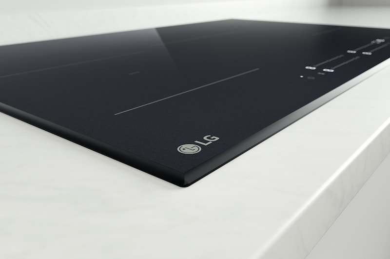 LG CBIZ3035B Vue de côté