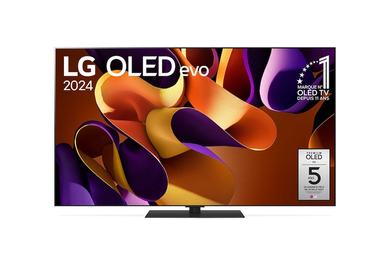 Vue de face avec la TV OLED evo LG, OLED G4, emblème OLED numéro 1 dans le monde pendant 11 ans et logo de la garantie de panneau de 5 ans à l’écran.