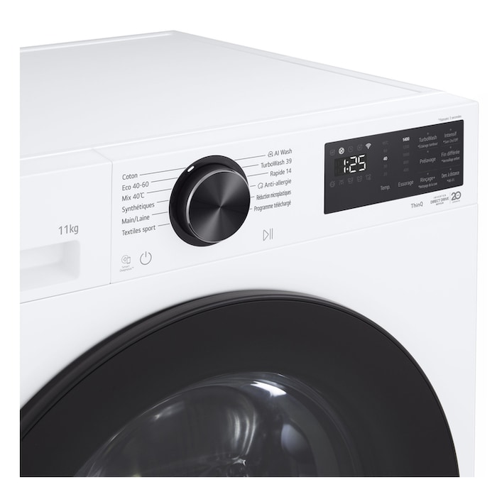 LG front load washing machine detecting the shirts in a laundry room