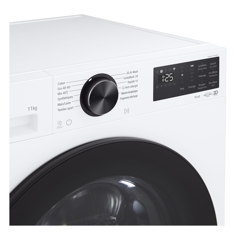 LG front load washing machine detecting the shirts in a laundry room