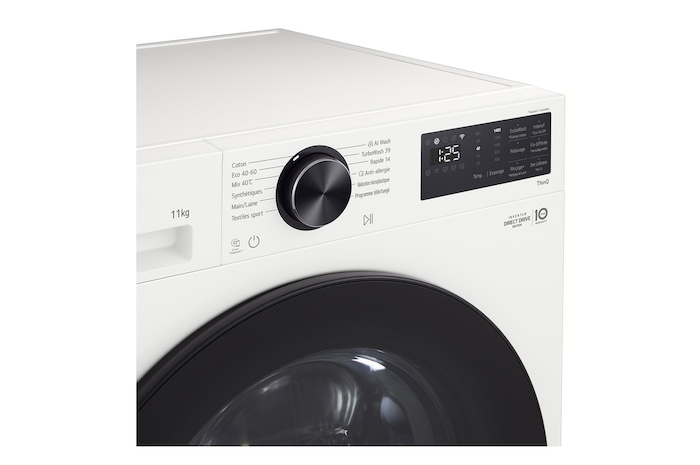 LG front load washing machine detecting the shirts in a laundry room