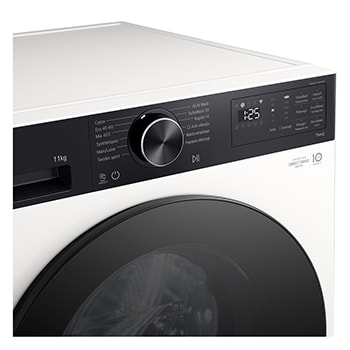 LG front load washing machine detecting the shirts in a laundry room