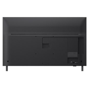 Écran LG TV avec une télécommande AI Magic Remote au premier plan. Le bouton IA est mis en surbrillance et une bulle de dialogue montre du texte : suggérez un film que j’aime. À l’écran, nous voyons l’icône utilisateur E, indiquant comment AI Voice ID a pu identifier l’utilisateur et formuler des recommandations personnalisées en fonction de sa voix.