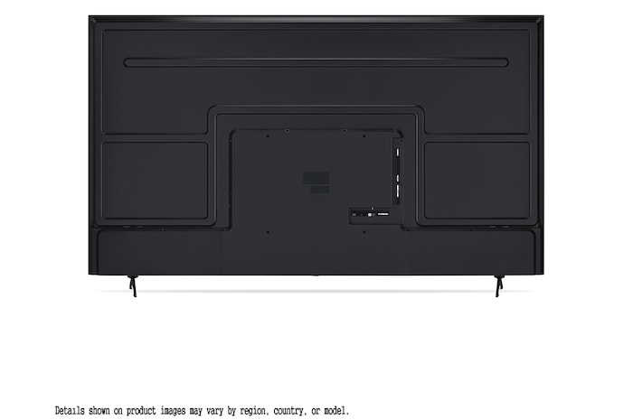 Gros plan d’une LG TV montrant le fonctionnement de la recherche par IA, AI Search. Une petite fenêtre de chat est ouverte, montrant comment l’utilisateur a demandé les jeux de sport disponibles. La recherche par IA a répondu par chat et en montrant des vignettes des contenus disponibles. On voit aussi une invite à faire une demande à Microsoft Copilot. 