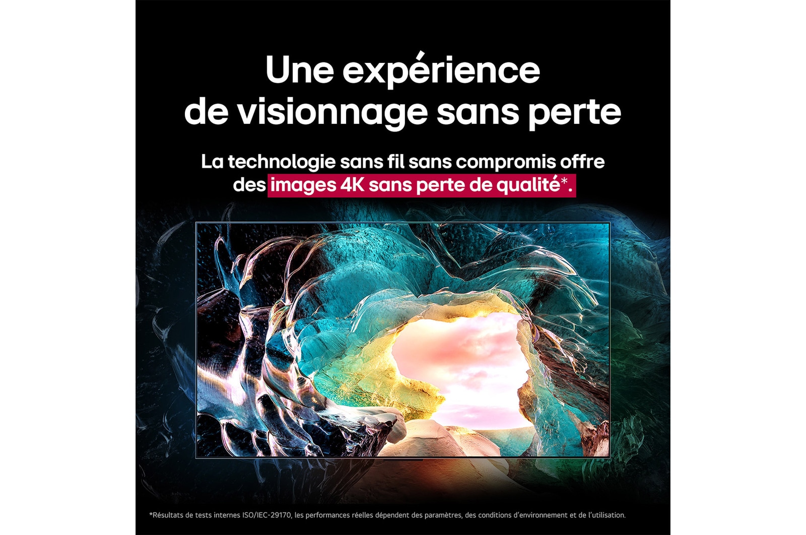 TV LG OLED M5 avec un jeu en cours à l’écran présentant un gameplay fluide. Le boîtier Zero Connect est visible, mais parfaitement intégré à l’espace. Les certifications de jeu sont visibles. Le texte évoque le jeu sans fil ultra-réactif 120 Hz avec une faible latence.