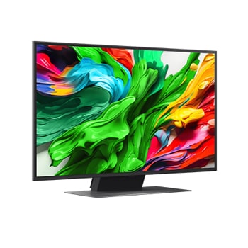 Vue latérale légèrement orientée vers la droite de la TV LG QNED evo