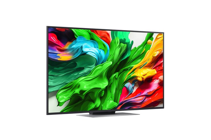Vue latérale légèrement orientée vers la droite de la TV LG QNED evo