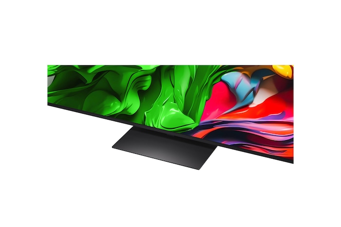 Splashes of paint burst from the floor up in red, orange, yellow, green, blue, and purple. Short text describes how LG’s color gamut technology replaces Quantum Dot to provide enhanced color reproduction rate. 