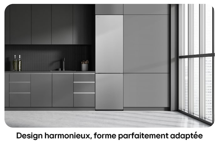 Réfrigérateur-congélateur LG GBV22NCDPY Silver, illustre le Design Flat Door de 203 cm et l'intégration parfaite dans les meubles de cuisine modernes.