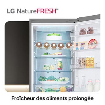 Réfrigérateur-congélateur LG GBV5250EPY illustre l'intérieur NatureFRESH avec porte-bouteilles et bacs à légumes para une fraîcheur longue durée.