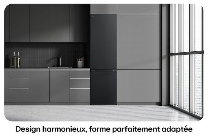 Réfrigérateur-congélateur LG GBV3200DEP noir, illustre le Design Flat Door de 203 cm et l'intégration parfaite dans la cuisine moderne et sombre.