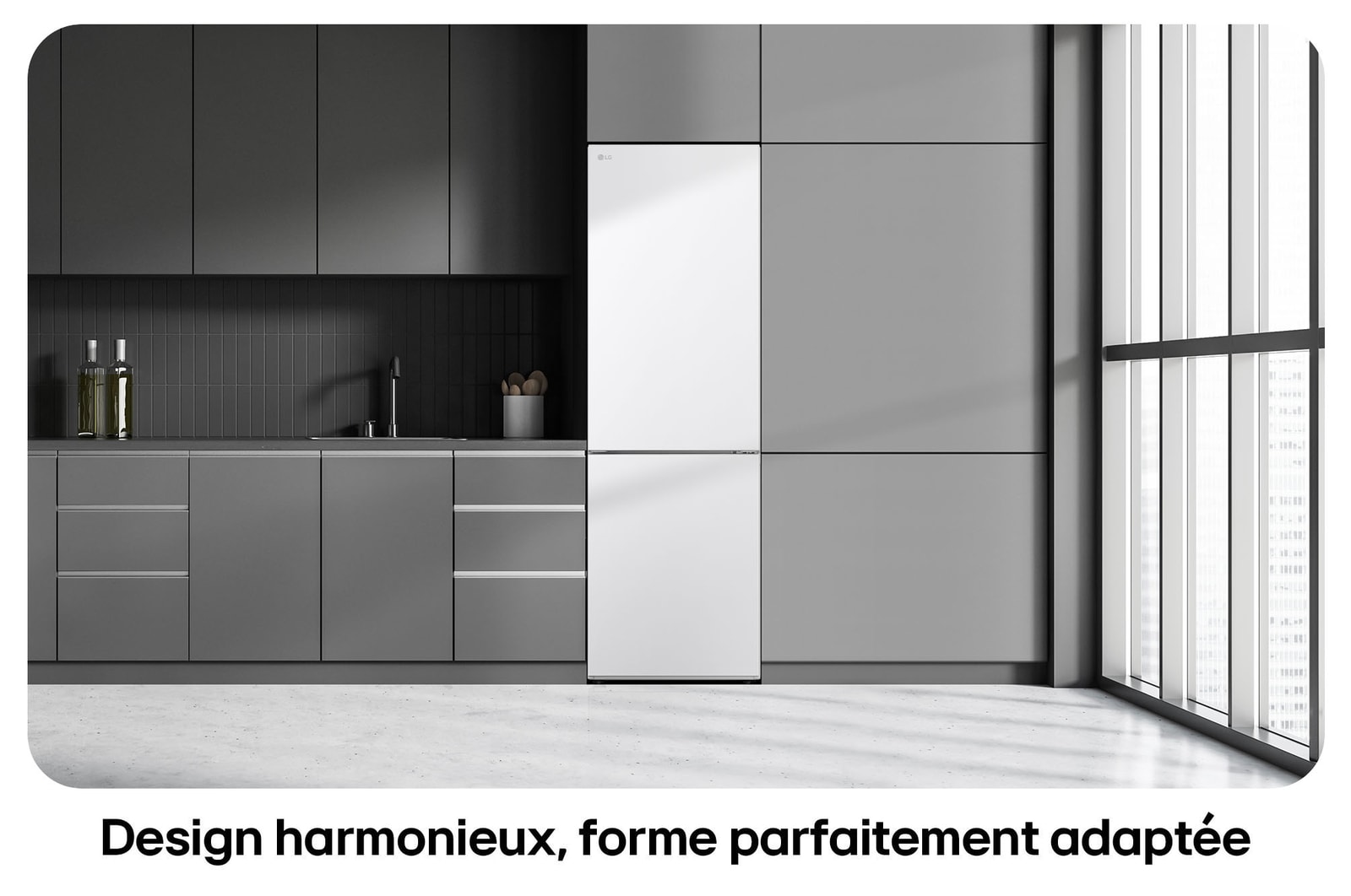 Réfrigérateur-congélateur LG GBB61SWJEC blanc, illustre le Design Modern Flat Door et l'intégration parfaite dans la cuisine moderne et sombre.