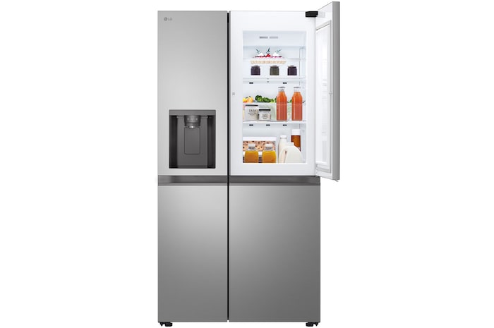 Réfrigérateur Américain LG GSJC40PYPE : Le panneau Door-in-Door gauche est ouvert, révélant un accès facile aux boissons et collations, gardant le compartiment principal fermé.