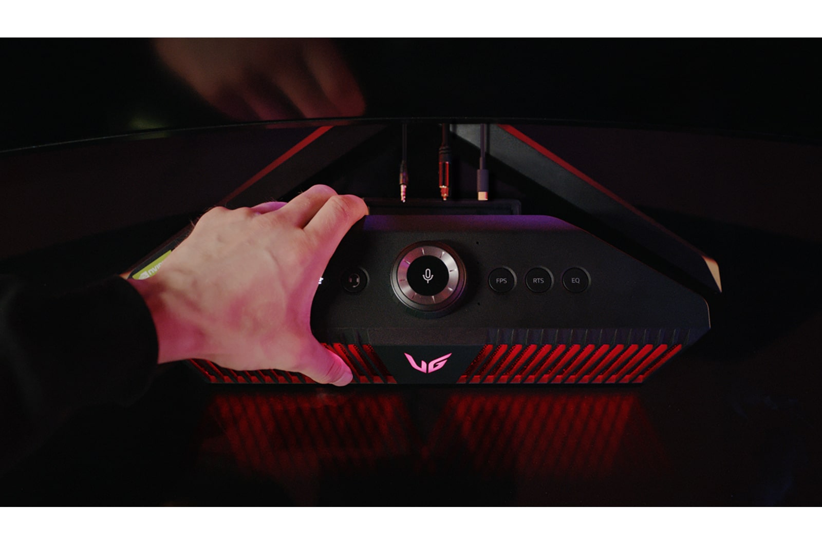 LG Enceinte Gaming LG UltraGear GP9 | DAC Quad Hi-FI Son haute résolution | DTS Headphone:X | micro Chat vocal, LG GP9