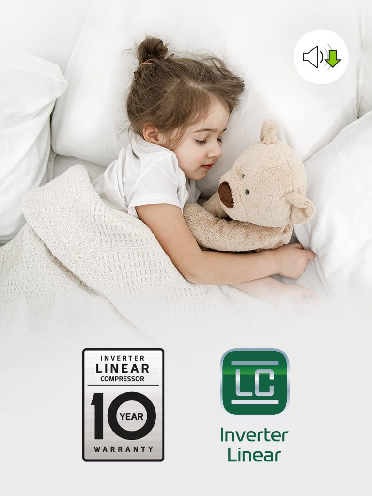 Un enfant dort dans un lit avec un ours en peluche. Un symbole indiquant que le volume est plus faible se trouve en dessous d'elle. Le logo de la garantie de 10 ans des compresseurs linéaires Inverter et le logo des compresseurs linéaires Inverter se trouvent en bas à droite de l'image.