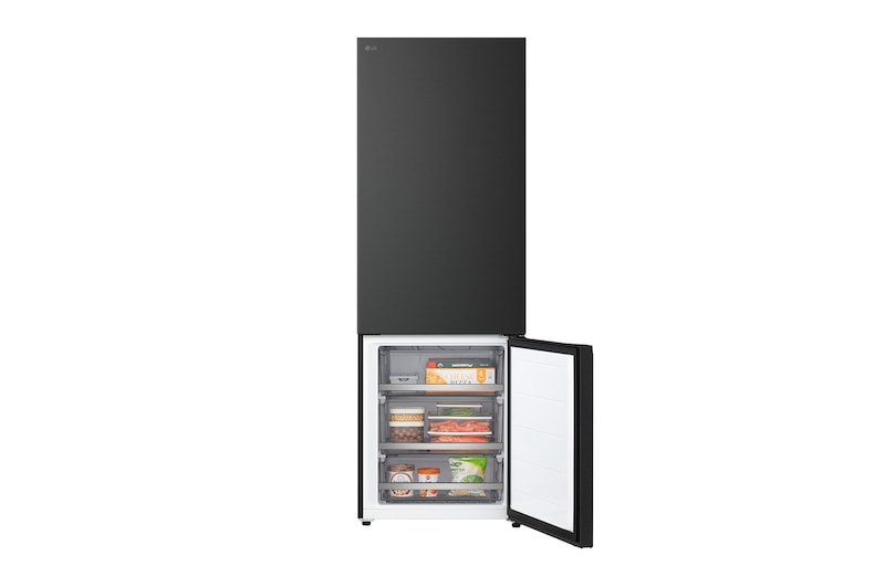 Lower view of LG fridge freezer (GBBW726AEV)