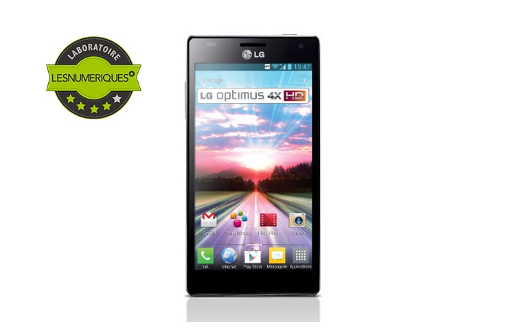 Vue avant de Un Smartphone Android ultra rapide avec ses 4 cœurs ! LG Optimus 4X HD