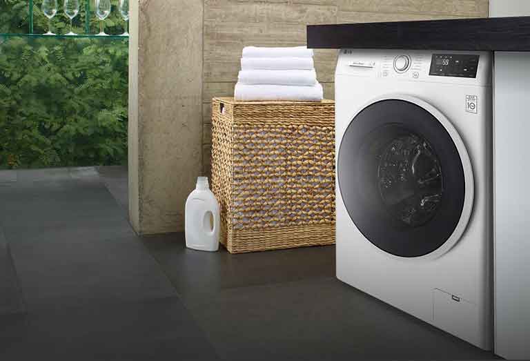 Lave-linge intégré sous un plan de travail