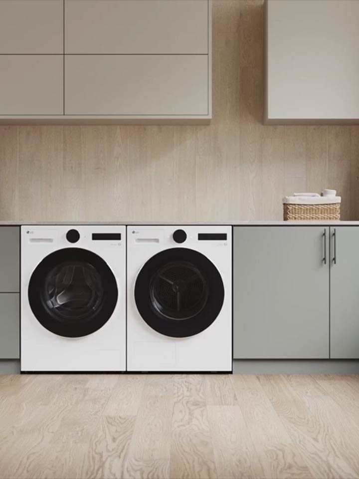 Vidéo d’un zoom sur le sèche-linge LG dans la buanderie avec une machine à laver LG.