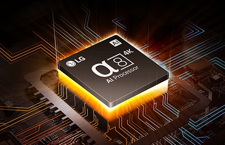 Un processeur alpha 8 AI au-dessus d’une carte mère, émettant des éclairs de lumière orange et jaune.