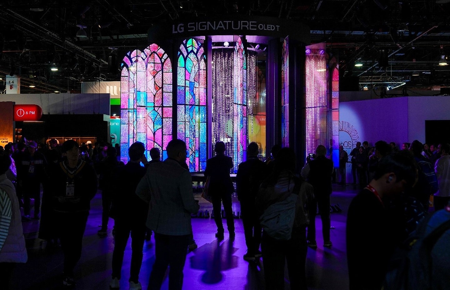 A photo of the LG SIGNATURE OLED T seamlessly integrated into the living space at the Curate & Elevate (Upscale Home Living) zone 