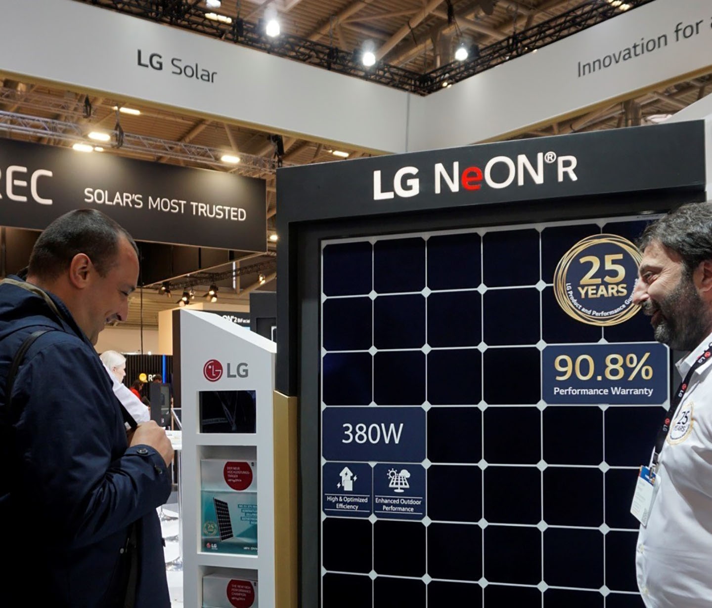 LG BRINGS SOLAR TECH EXPERTISE TO EAGER EUROPEAN AUDIENCE