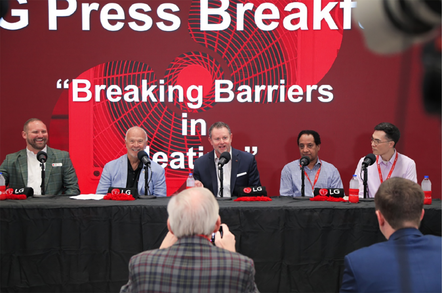 Breaking the Ice at AHR Expo 2025: LG Leads Discussions on Cold Climate Heat Pump Innovations