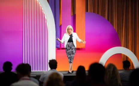 Dr. Mary Lou Jepsen giving a speech at LG NOVA Innovation Festival