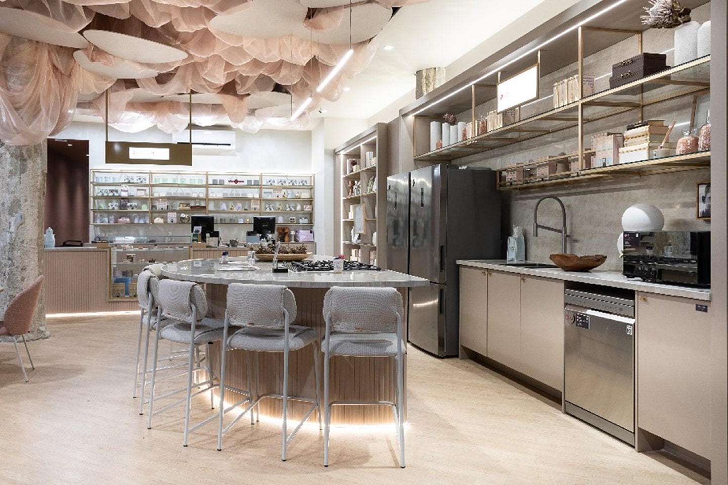 A kitchen-like cafe area featuring LG's cutting edge technology
