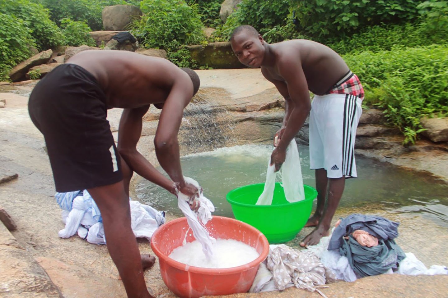 LG BRINGS FREE LAUNDRY SERVICE TO RESIDENTS OF OGBA COMMUNITY IN NIGERIA