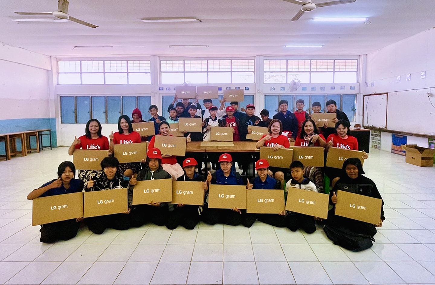 LG Vietnam and Thailand Support Local Communities With Tech Donations